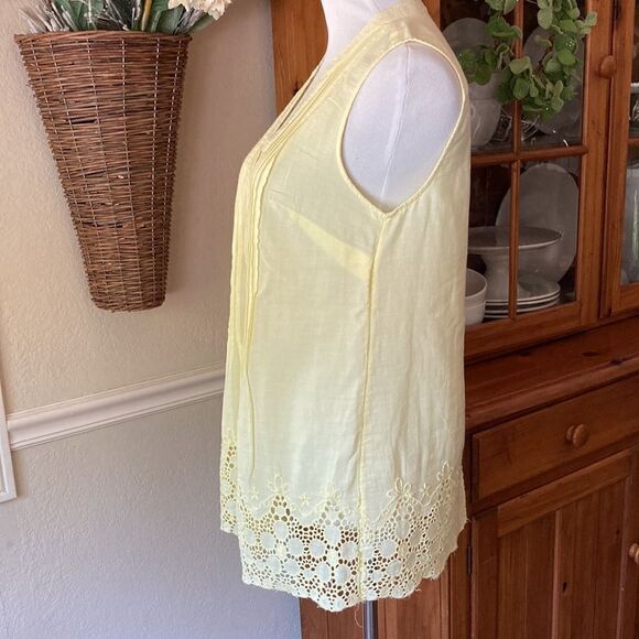 Style & Co. Soft Yellow V-Neck Long Line Eyelet Sleeveless Top Size Small - Picture 5 of 12